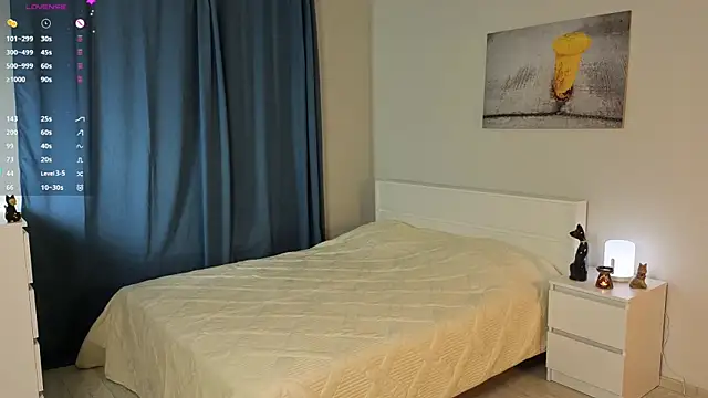 EllieDul online show from 10.04.25