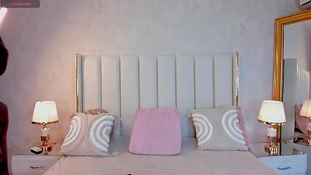 MadissonBonny  online show from 11.15.25