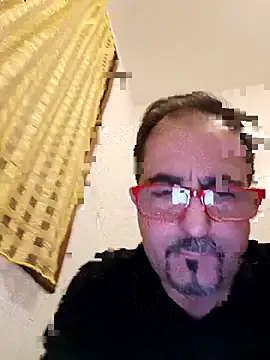 Snapshot of max_im69 chatting on 11.13.25 max im69 online show from 11.13.25