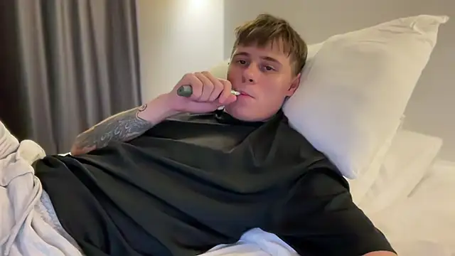 Tyler Garner online show from 10.09.25