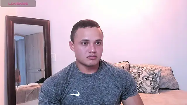 KingLevi01 online show from 09.15.25