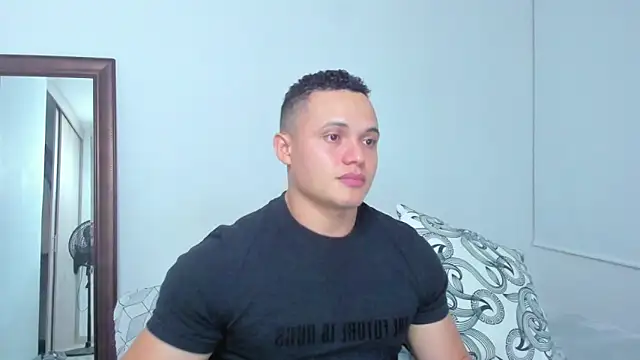 KingLevi01 online show from 04.15.26