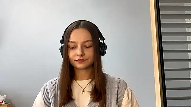 Snapshot of SoulHiperAgne_ chatting on 09.23.25 SoulHiperAgne online show from 09.23.25