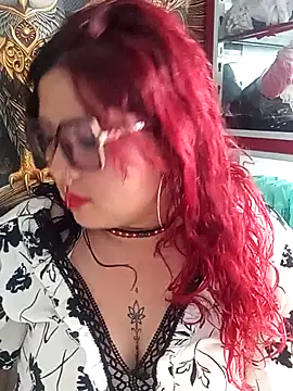 Curvy-Queen online show from 10.10.25