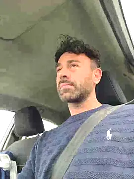 Snapshot of MatteoDom85 chatting on 10.21.25 MatteoDom85 online show from 10.21.25