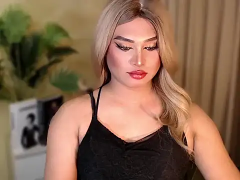 UrGoddess Kiera online show from 10.13.25