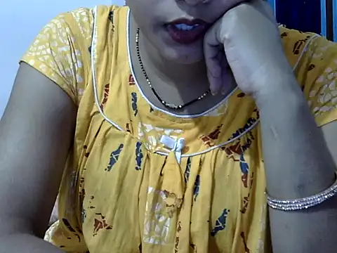 Snapshot of dreamgirl20262 chatting on 10.18.25 dreamgirl20262 online show from 10.18.25