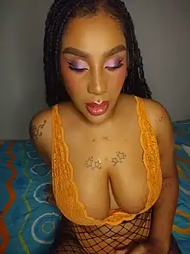 Snapshot of Queen_Amara chatting on 05.20.26 Queen Amara online show from 05.20.26
