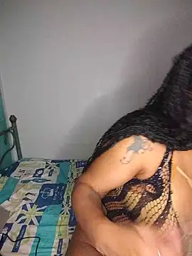 Snapshot of Queen_Amara chatting on 05.21.26 Queen Amara online show from 05.21.26