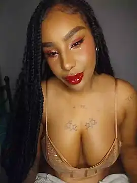 Snapshot of Queen_Amara chatting on 05.24.26 Queen Amara online show from 05.24.26