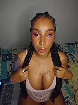 Snapshot of Queen_Amara chatting on 05.28.26 Queen Amara online show from 05.28.26