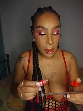 Snapshot of Queen_Amara chatting on 05.31.26 Queen Amara online show from 05.31.26