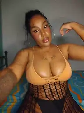 Snapshot of Queen_Amara chatting on 07.29.26 Queen Amara online show from 07.29.26