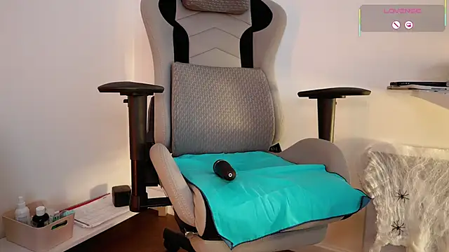 GingerAleMILF online show from 10.21.25