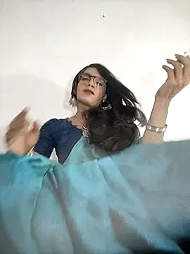 Winterbunny95 online show from 09.20.25