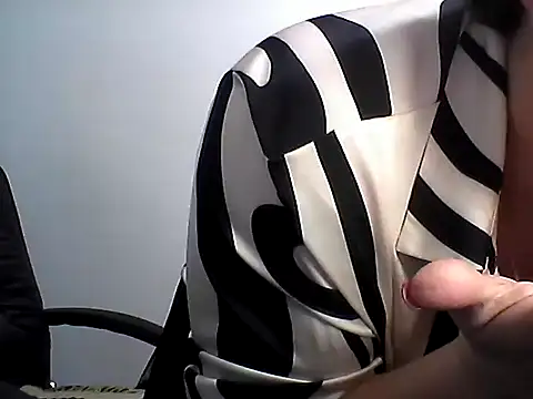 EllaLove2277 online show from 11.02.25