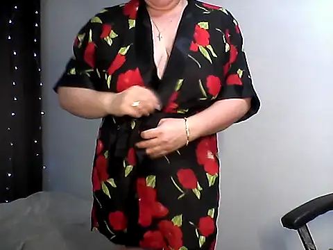 EllaLove2277 online show from 12.15.25