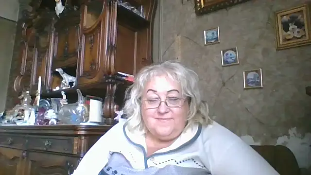 Lala-Love56 online show from 09.17.25