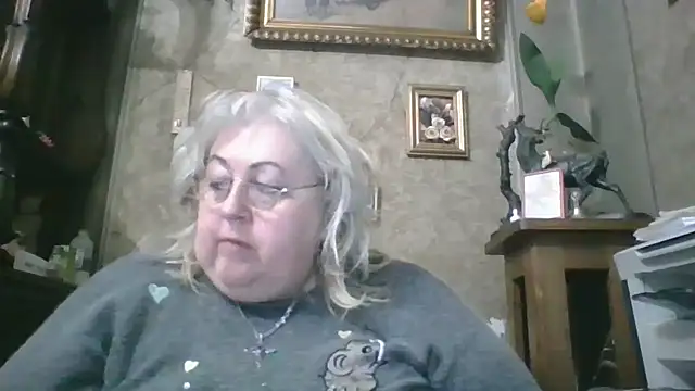 Lala-Love56 online show from 11.18.25