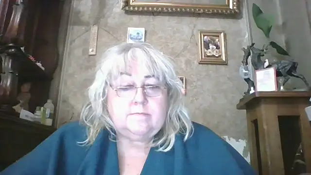 Lala-Love56 online show from 12.17.25