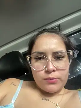 Snapshot of amberbakee chatting on 10.19.25 amberbakee online show from 10.19.25