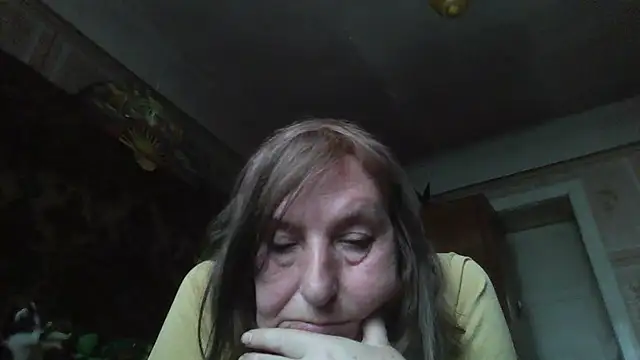 Snapshot of AnnaLive570 chatting on 09.30.25 AnnaLive570 online show from 09.30.25