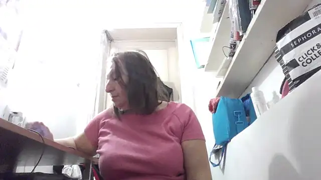 AnnaLive570 online show from 12.17.25