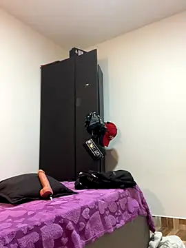 Snapshot of 0anonimo_bottom1 chatting on 09.29.25 0anonimo bottom1 online show from 09.29.25