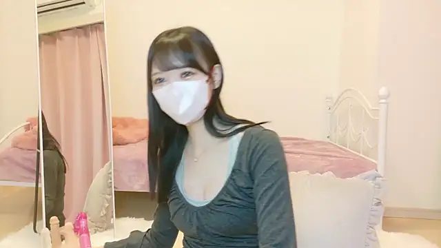 roachan  online show from 02.04.26