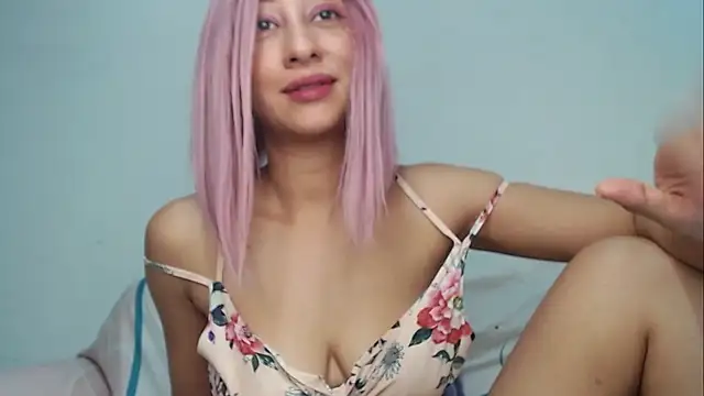 Snapshot of MoonScarlett chatting on 10.16.25 MoonScarlett online show from 10.16.25