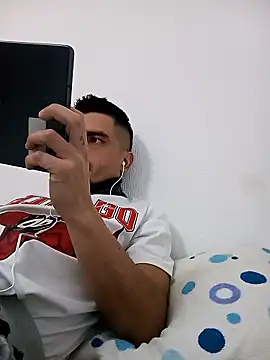 Andr3s69xxx online show from 01.13.26