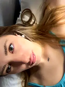 Sashailardi online show from 10.21.25