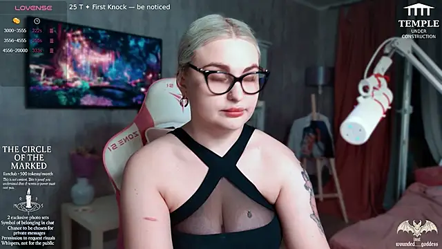 Wounded Goddess  online show from 11.12.25