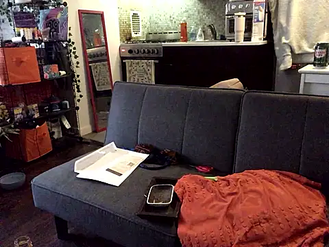 littyleesh1 online show from 01.05.26