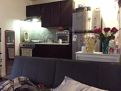 littyleesh1 online show from 04.10.26