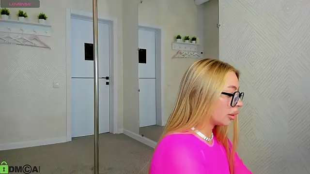 Melissa  White online show from 09.11.25