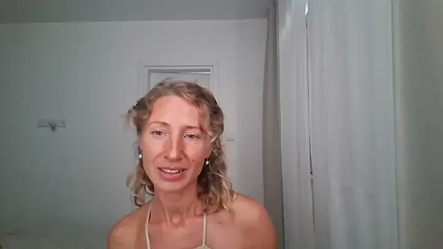 Snapshot of Paevoa chatting on 09.11.25 Paevoa online show from 09.11.25