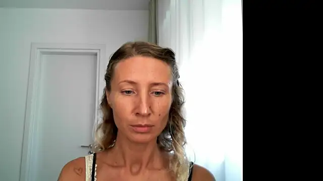 Snapshot of Paevoa chatting on 09.18.25 Paevoa online show from 09.18.25