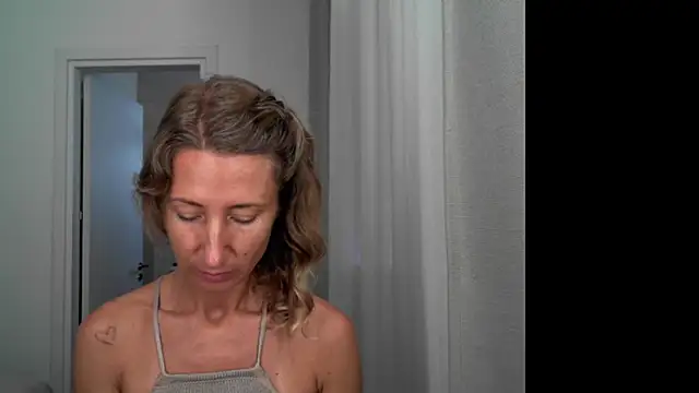 Snapshot of Paevoa chatting on 09.26.25 Paevoa online show from 09.26.25