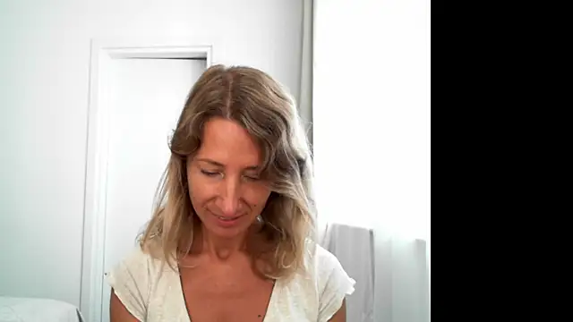 Snapshot of Paevoa chatting on 09.29.25 Paevoa online show from 09.29.25