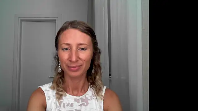 Snapshot of Paevoa chatting on 09.30.25 Paevoa online show from 09.30.25