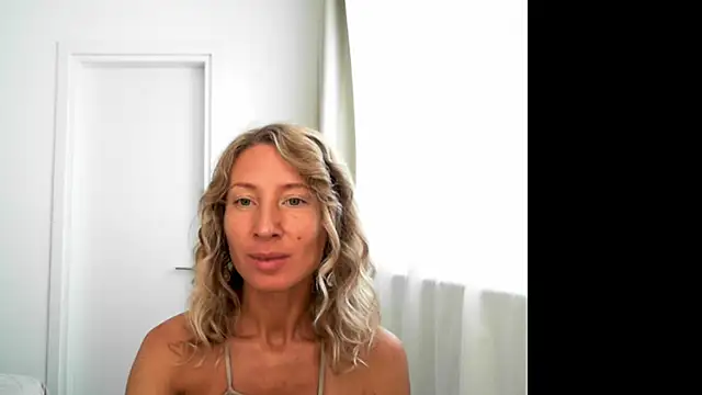 Snapshot of Paevoa chatting on 10.09.25 Paevoa online show from 10.09.25