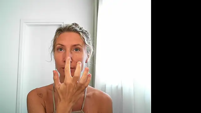 Snapshot of Paevoa chatting on 10.13.25 Paevoa online show from 10.13.25