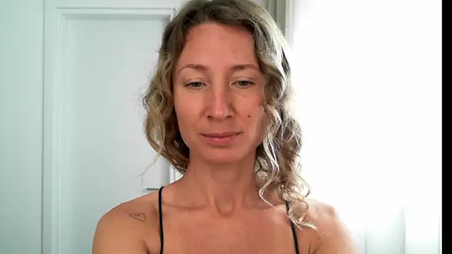 Paevoa online show from 03.24.26