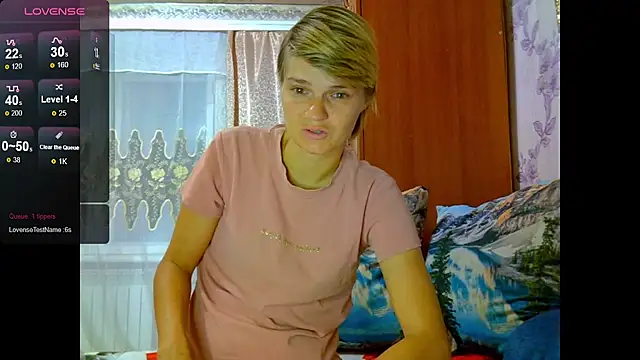 SaraSnow  online show from 09.25.25