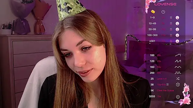 Snapshot of Leila_Vanilla chatting on 11.13.25 Leila Vanilla online show from 11.13.25