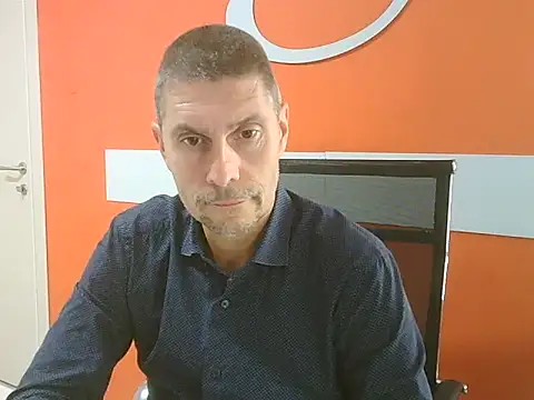 Snapshot of max79ve31 chatting on 10.14.25 max79ve31 online show from 10.14.25