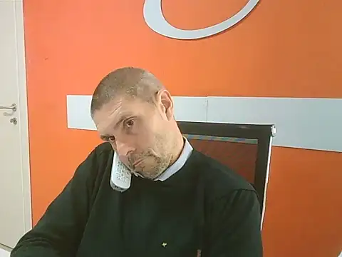 Snapshot of max79ve31 chatting on 10.24.25 max79ve31 online show from 10.24.25