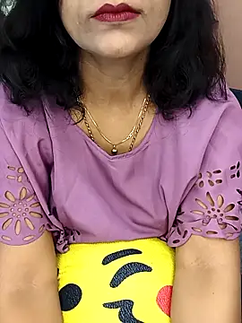 Snapshot of Marathi_rani2 chatting on 10.11.25 Marathi rani2 online show from 10.11.25