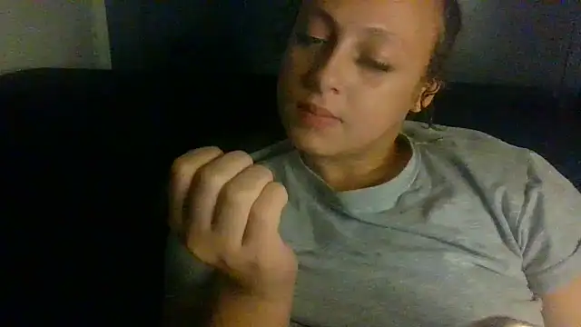 Snapshot of Welsh_Maya19X chatting on 10.12.25 Welsh Maya19X online show from 10.12.25